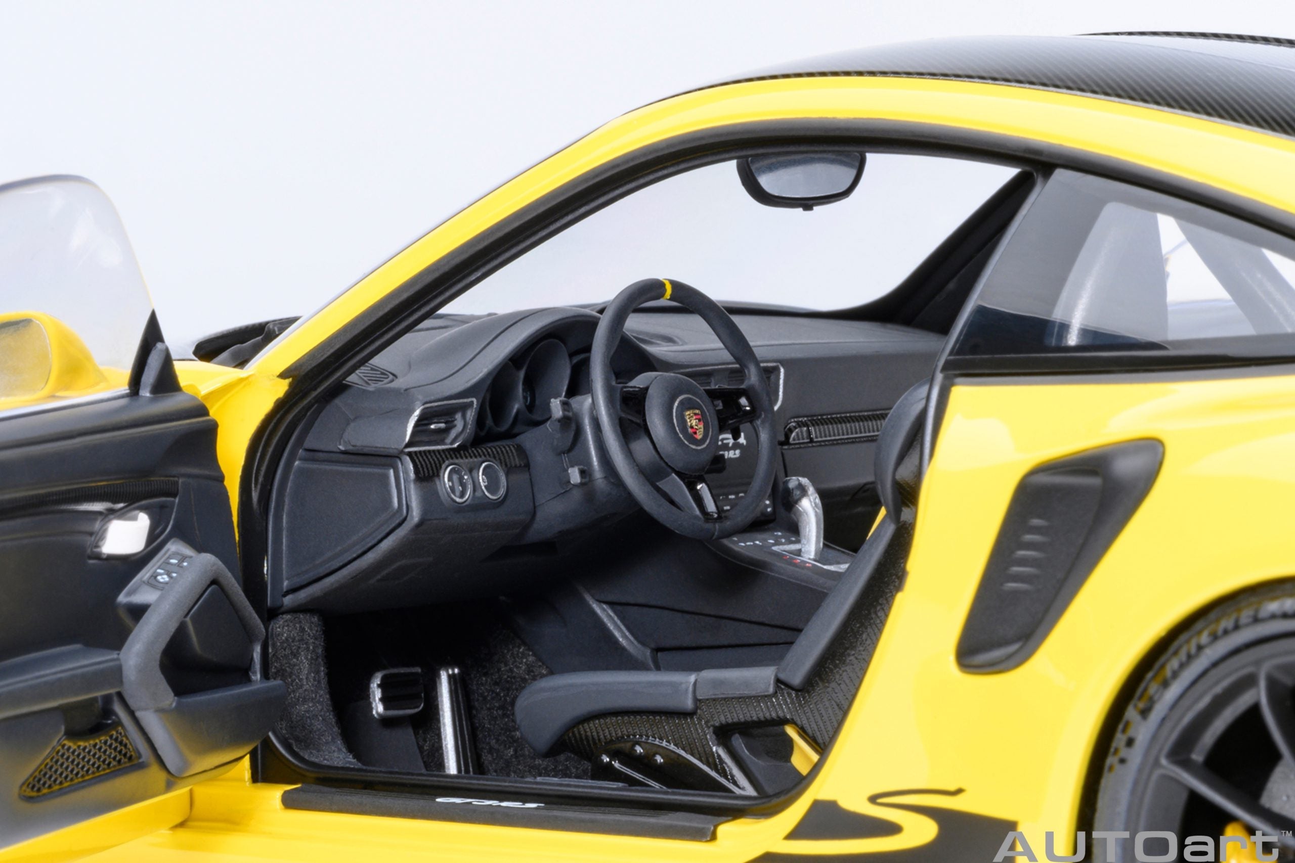 AUTOart Porsche 911 991.2 GT3 RS Weissach Racing Yellow 1:18