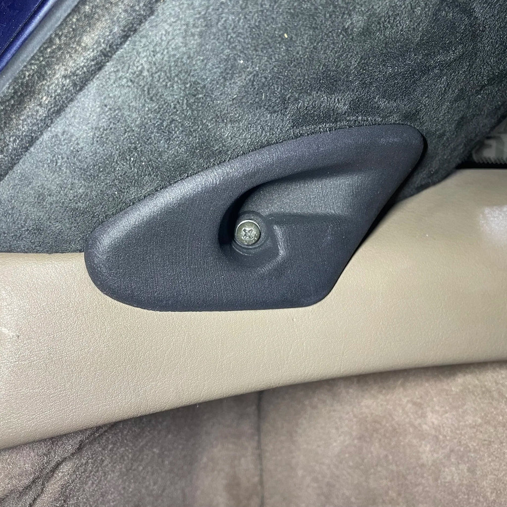 Car interior door panel with HRB Z3 Coupe Roller Blind Bracket installed